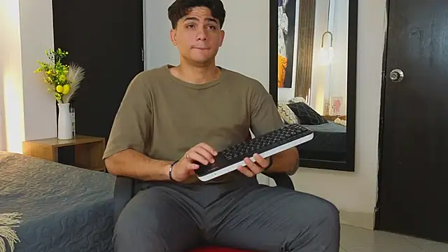 Snapshot of MrAdonis_ chatting on April 2026 07:47:01 PM MrAdonis online show from April 2026 07:47:01 PM