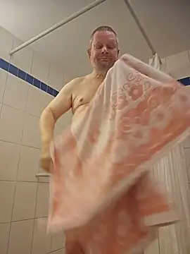 Snapshot of BigDaddyCooool chatting on April 2026 12:57:01 PM BigDaddyCooool online show from April 2026 12:57:01 PM