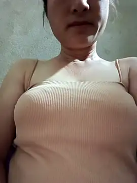 Snapshot of Yuhi3d chatting on April 2026 10:47:02 PM Yuhi3d online show from April 2026 10:47:02 PM