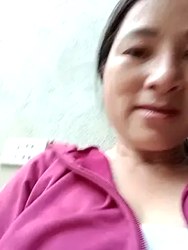 Snapshot of Yuhi3d chatting on April 2026 10:53:02 AM Yuhi3d online show from April 2026 10:53:02 AM