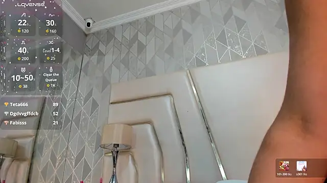 Snapshot of ZairaRogue chatting on April 2026 07:07:02 PM ZairaRogue online show from April 2026 07:07:02 PM