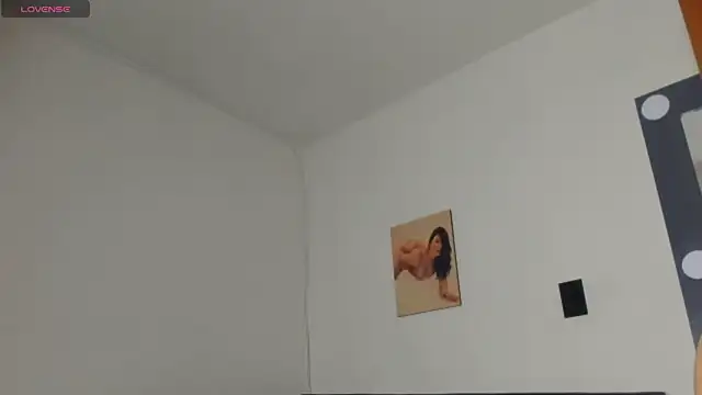 Snapshot of AnthonellaSweet_ chatting on April 2026 04:03:02 AM AnthonellaSweet online show from April 2026 04:03:02 AM