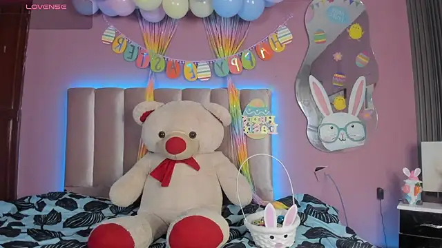 Snapshot of nikkita_dragon_ chatting on April 2026 08:17:01 PM nikkita dragon online show from April 2026 08:17:01 PM