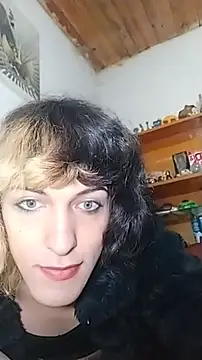 Snapshot of MakiMorningstar chatting on March 2026 11:02:01 AM MakiMorningstar online show from March 2026 11:02:01 AM