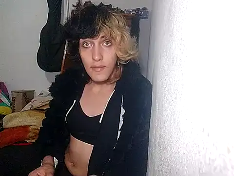 Snapshot of MakiMorningstar chatting on April 2026 03:46:02 AM MakiMorningstar online show from April 2026 03:46:02 AM