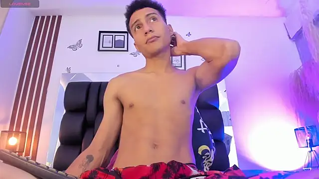 Snapshot of choco_dick_ chatting on March 2026 08:09:01 PM choco dick online show from March 2026 08:09:01 PM