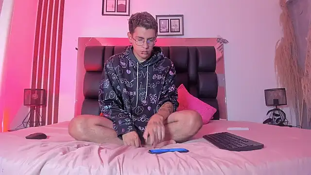 Snapshot of dalhia_and_hades chatting on April 2026 12:12:01 PM dalhia and hades online show from April 2026 12:12:01 PM