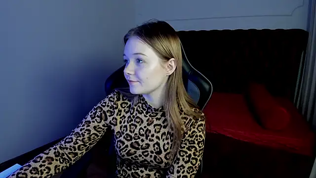 Snapshot of ElinaVale chatting on March 2026 05:06:01 PM ElinaVale online show from March 2026 05:06:01 PM