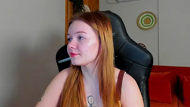 Snapshot of ElinaVale chatting on March 2026 05:11:02 AM ElinaVale online show from March 2026 05:11:02 AM