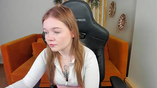 ElinaVale online show from June 2026 05:01:02 AM