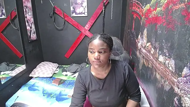 Candykss online show from April 2026 04:33:02 PM