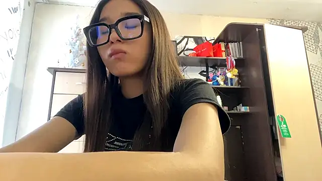 Snapshot of CatherineForbes chatting on March 2026 07:47:01 AM CatherineForbes online show from March 2026 07:47:01 AM