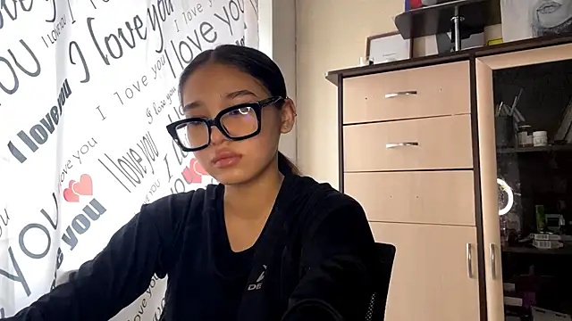 Snapshot of CatherineForbes chatting on March 2026 08:20:01 AM CatherineForbes online show from March 2026 08:20:01 AM