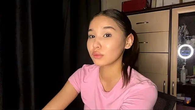 Snapshot of CatherineForbes chatting on April 2026 03:23:01 PM CatherineForbes online show from April 2026 03:23:01 PM