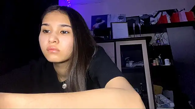 Snapshot of CatherineForbes chatting on April 2026 04:21:01 PM CatherineForbes online show from April 2026 04:21:01 PM