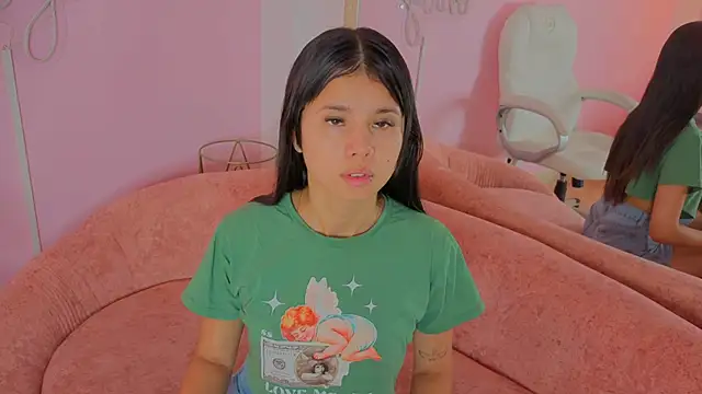 Snapshot of Tamara_Ferrer chatting on April 2026 10:08:02 AM Tamara Ferrer online show from April 2026 10:08:02 AM