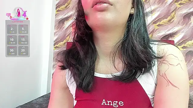 Snapshot of Ameliiiee chatting on April 2026 07:25:02 PM Ameliiiee online show from April 2026 07:25:02 PM