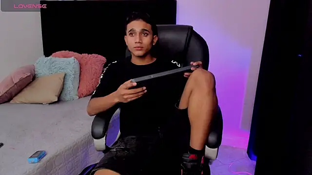 Snapshot of Morgan_Bladee chatting on March 2026 11:13:01 AM Morgan Bladee online show from March 2026 11:13:01 AM