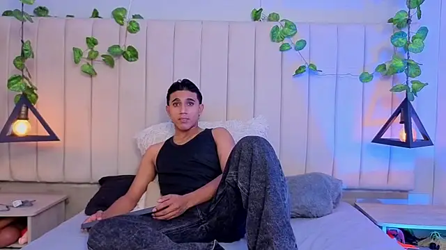 Snapshot of Morgan_Bladee chatting on April 2026 10:13:01 AM Morgan Bladee online show from April 2026 10:13:01 AM