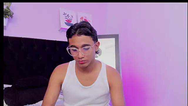 Snapshot of Morgan_Bladee chatting on April 2026 05:01:02 AM Morgan Bladee online show from April 2026 05:01:02 AM