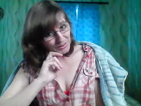 Alisaprice077 online show from April 2026 08:31:01 AM