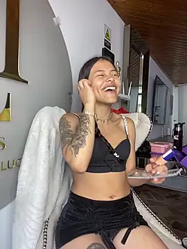 Snapshot of Cloe_pink1 chatting on March 2026 01:58:01 PM Cloe pink1 online show from March 2026 01:58:01 PM