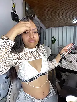 Snapshot of Cloe_pink1 chatting on March 2026 02:18:01 PM Cloe pink1 online show from March 2026 02:18:01 PM