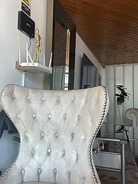 Snapshot of Cloe_pink1 chatting on April 2026 01:30:01 PM Cloe pink1 online show from April 2026 01:30:01 PM