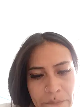 Snapshot of Cloe_pink1 chatting on April 2026 02:43:01 PM Cloe pink1 online show from April 2026 02:43:01 PM