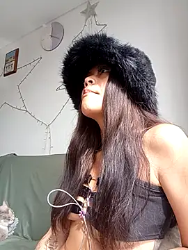 Snapshot of Cloe_pink1 chatting on April 2026 01:58:02 PM Cloe pink1 online show from April 2026 01:58:02 PM