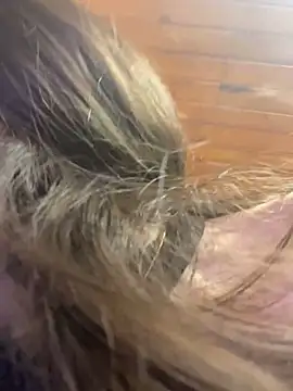 Snapshot of Cloe_pink1 chatting on April 2026 07:23:01 PM Cloe pink1 online show from April 2026 07:23:01 PM