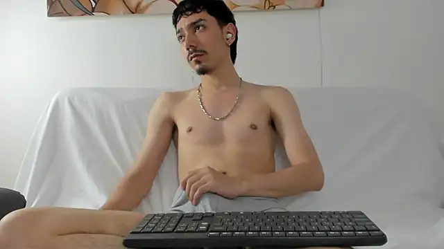 Snapshot of finn_jackson chatting on March 2026 07:17:02 PM finn jackson online show from March 2026 07:17:02 PM