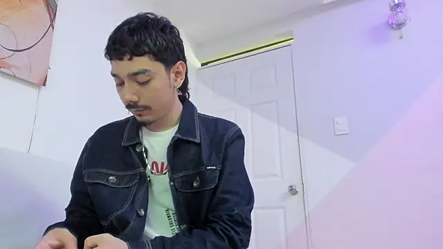 Snapshot of finn_jackson chatting on March 2026 07:52:02 PM finn jackson online show from March 2026 07:52:02 PM