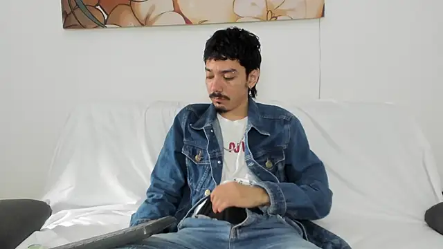 Snapshot of finn_jackson chatting on April 2026 07:58:02 PM finn jackson online show from April 2026 07:58:02 PM