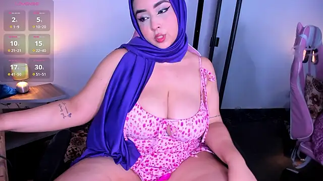 Snapshot of ThanaSaadii chatting on March 2026 04:39:01 AM ThanaSaadii online show from March 2026 04:39:01 AM