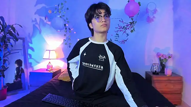 Snapshot of Kai_blaz chatting on April 2026 08:20:02 PM Kai blaz online show from April 2026 08:20:02 PM