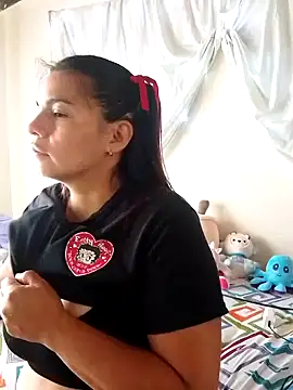 Snapshot of BettyBoo_w chatting on March 2026 12:43:01 PM BettyBoo w online show from March 2026 12:43:01 PM