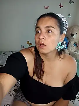 Snapshot of BettyBoo_w chatting on April 2026 12:52:02 PM BettyBoo w online show from April 2026 12:52:02 PM