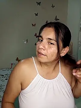 Snapshot of BettyBoo_w chatting on April 2026 11:38:02 PM BettyBoo w online show from April 2026 11:38:02 PM