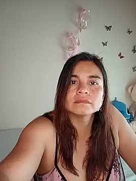 Snapshot of BettyBoo_w chatting on May 2026 03:06:01 PM BettyBoo w online show from May 2026 03:06:01 PM