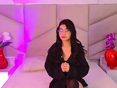 Snapshot of OliviaDiaz chatting on March 2026 07:52:02 PM OliviaDiaz online show from March 2026 07:52:02 PM