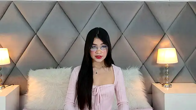 OliviaDiaz online show from July 2026 12:06:02 AM