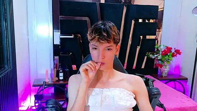 Stefany PiInk online show from March 2026 12:16:01 PM