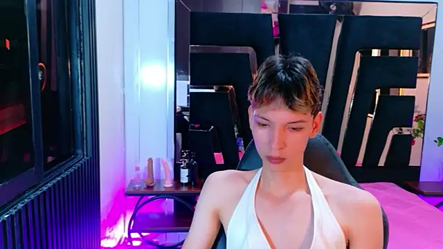 Stefany PiInk online show from April 2026 12:17:02 PM