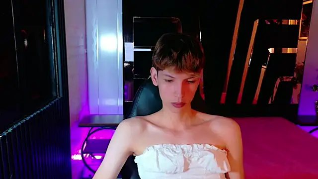 Stefany PiInk online show from April 2026 12:46:01 PM