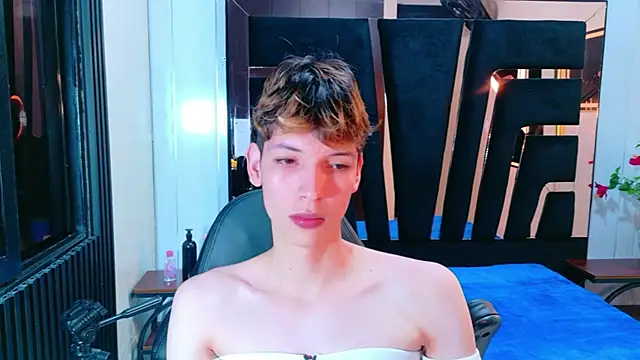 Stefany PiInk online show from April 2026 12:32:02 PM