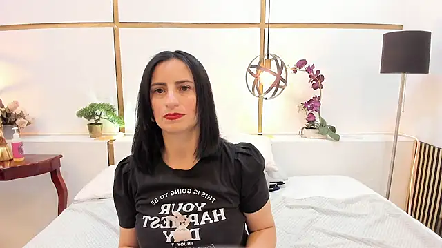 Snapshot of BrendaCantorel chatting on April 2026 12:08:02 PM BrendaCantorel online show from April 2026 12:08:02 PM