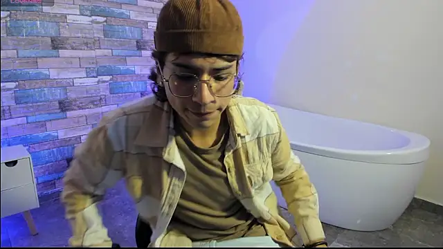 JUSTIN TAY1 online show from March 2026 11:32:01 AM