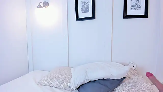 Snapshot of Fer_Luxx chatting on April 2026 11:47:01 AM Fer Luxx online show from April 2026 11:47:01 AM