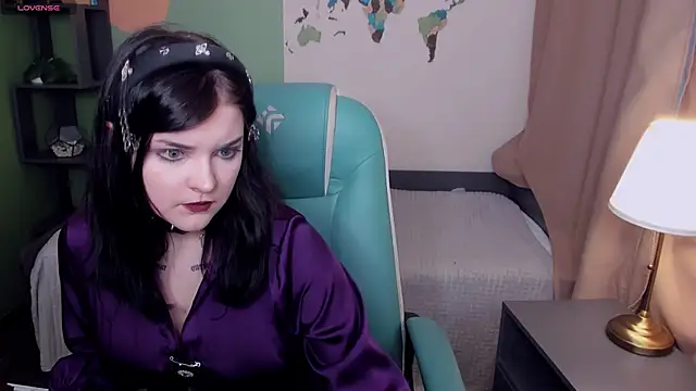 Snapshot of EsterTwilight chatting on March 2026 03:28:01 PM EsterTwilight online show from March 2026 03:28:01 PM